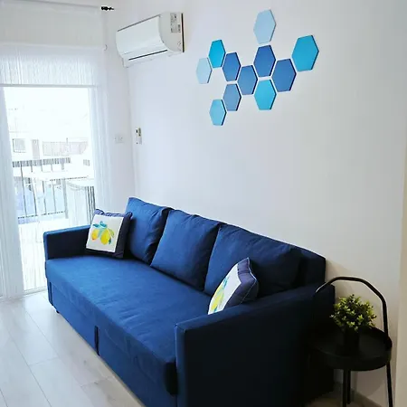 Byzantium Gardens - Blue 파포스