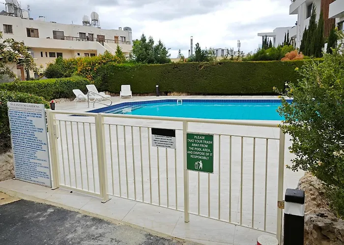 Byzantium Gardens - Blue *